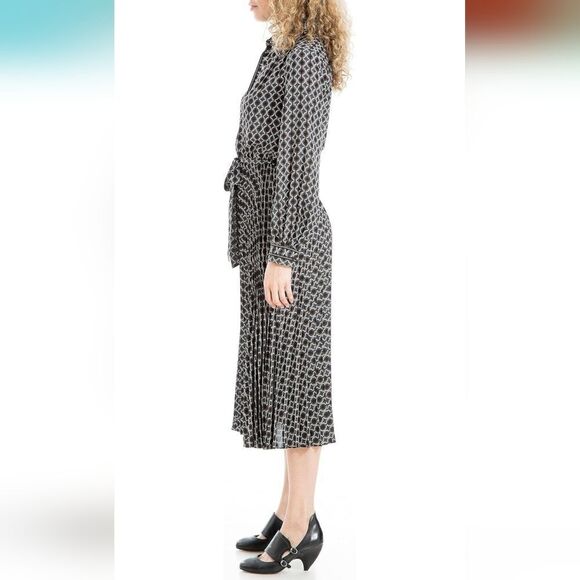 Max Studio  - Picture 4 of 5